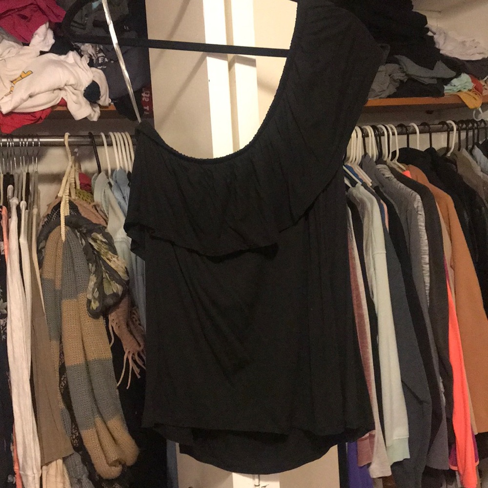 One shoulder ruffle top